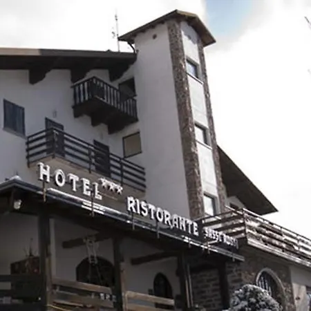Hotel Ristorante Sassi Rossi 3*